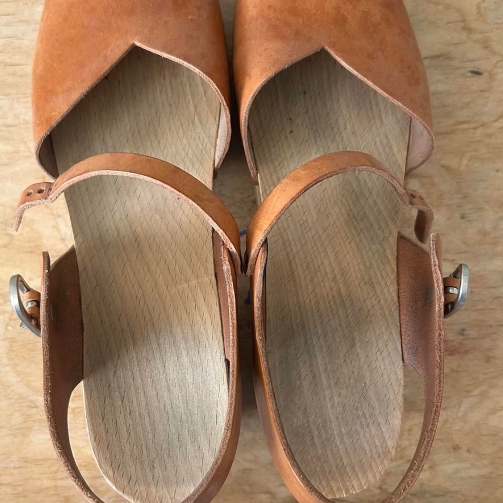Zuzii Clogs - Picture 6 of 8